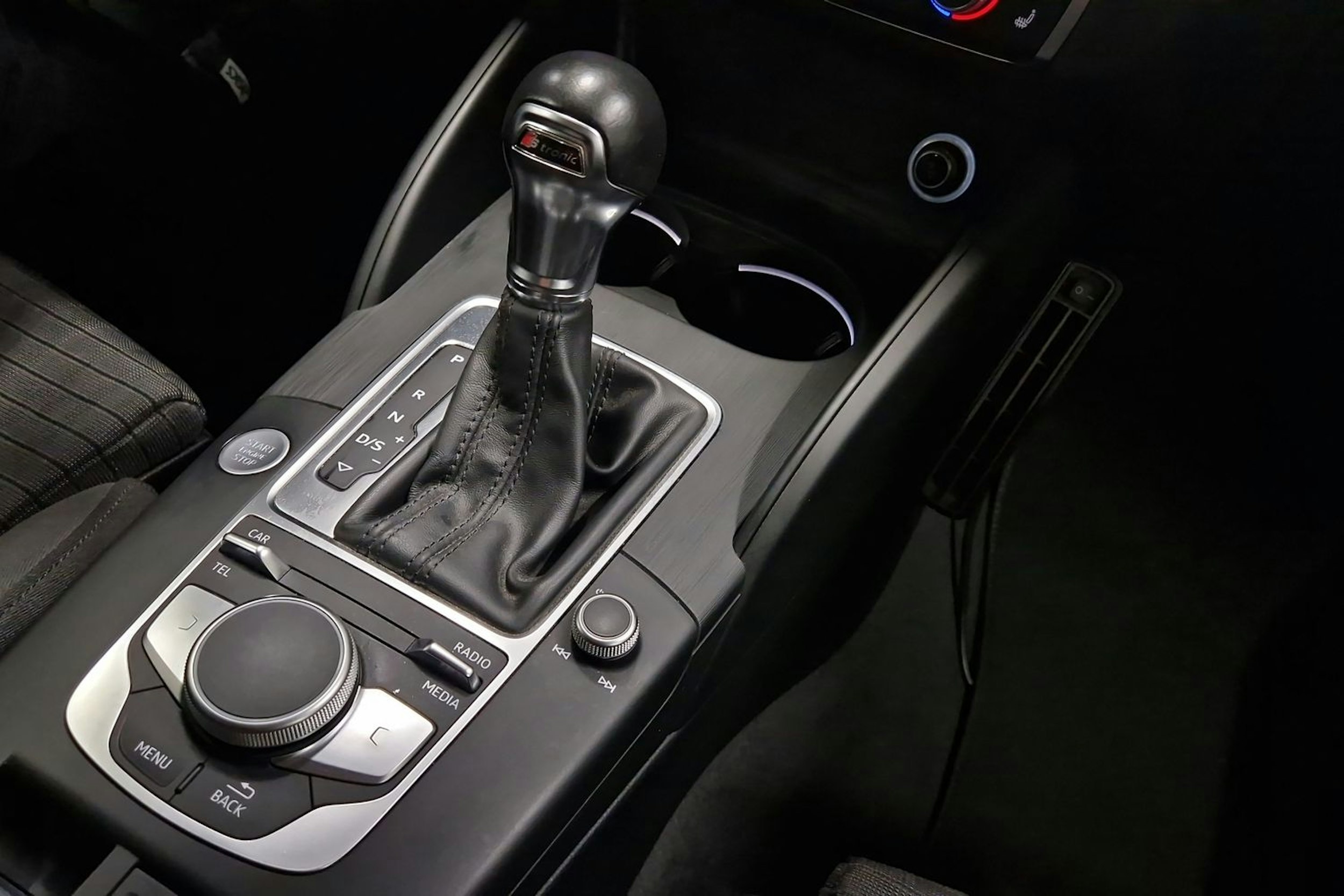 hopea Audi A3 2017 kuva 18.