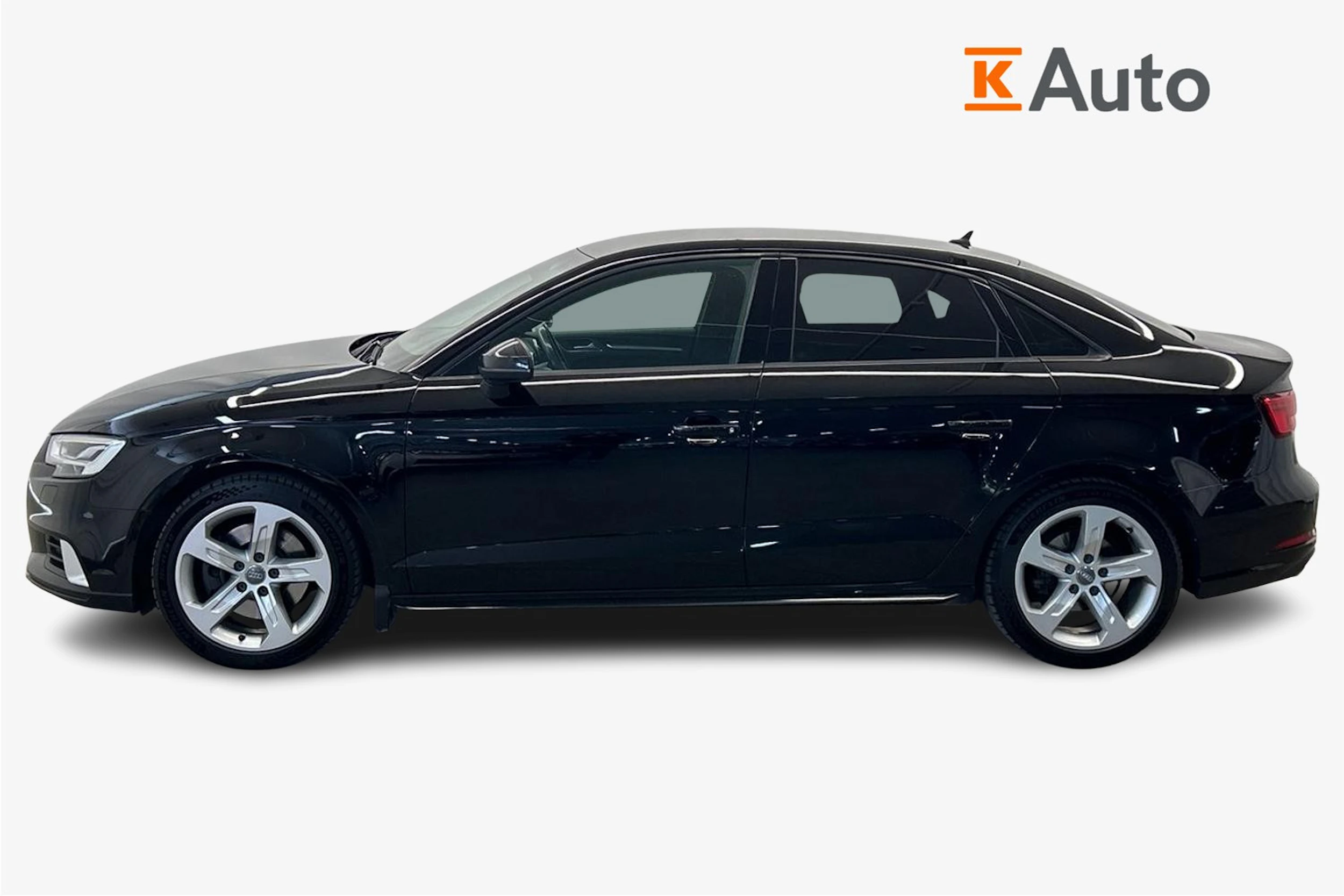 musta Audi A3 2017 kuva 5.