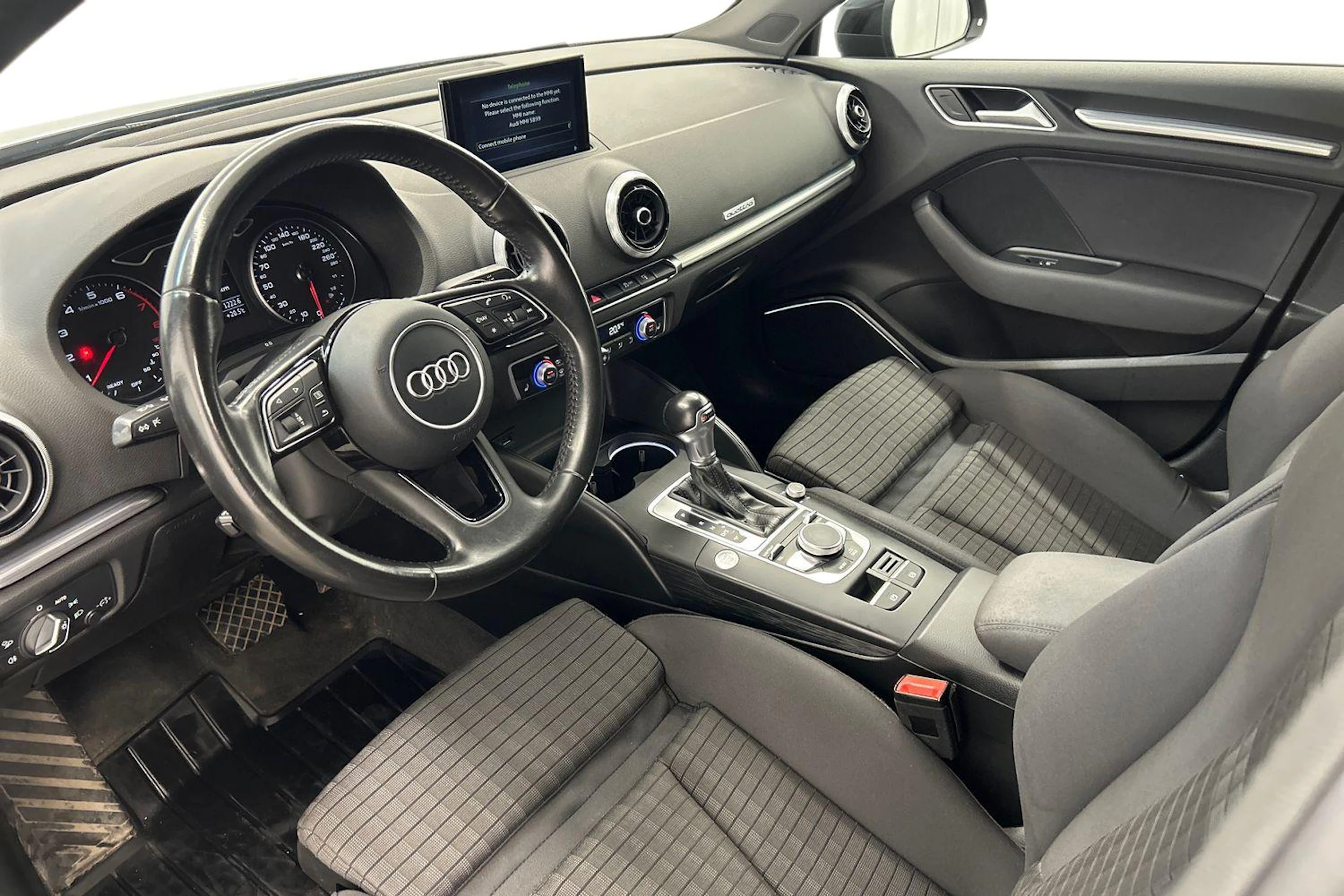 musta Audi A3 2017 kuva 6.