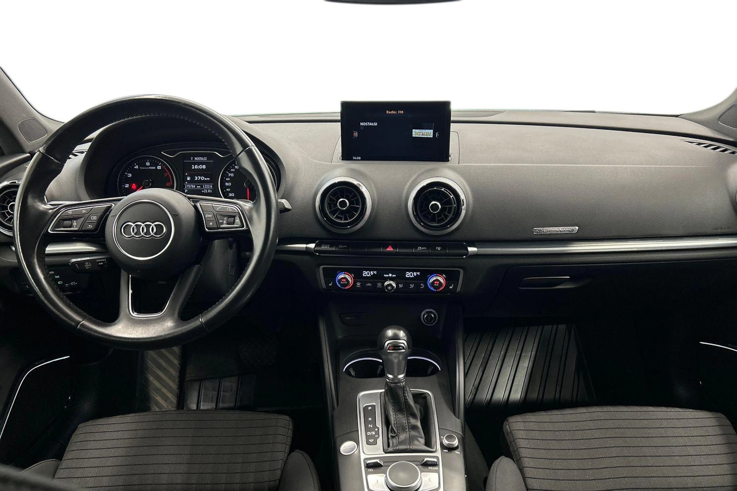 musta Audi A3 2017 kuva 7.