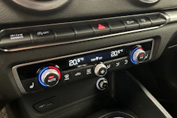musta Audi A3 2017 kuva 13.