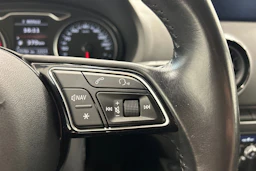 musta Audi A3 2017 kuva 16.