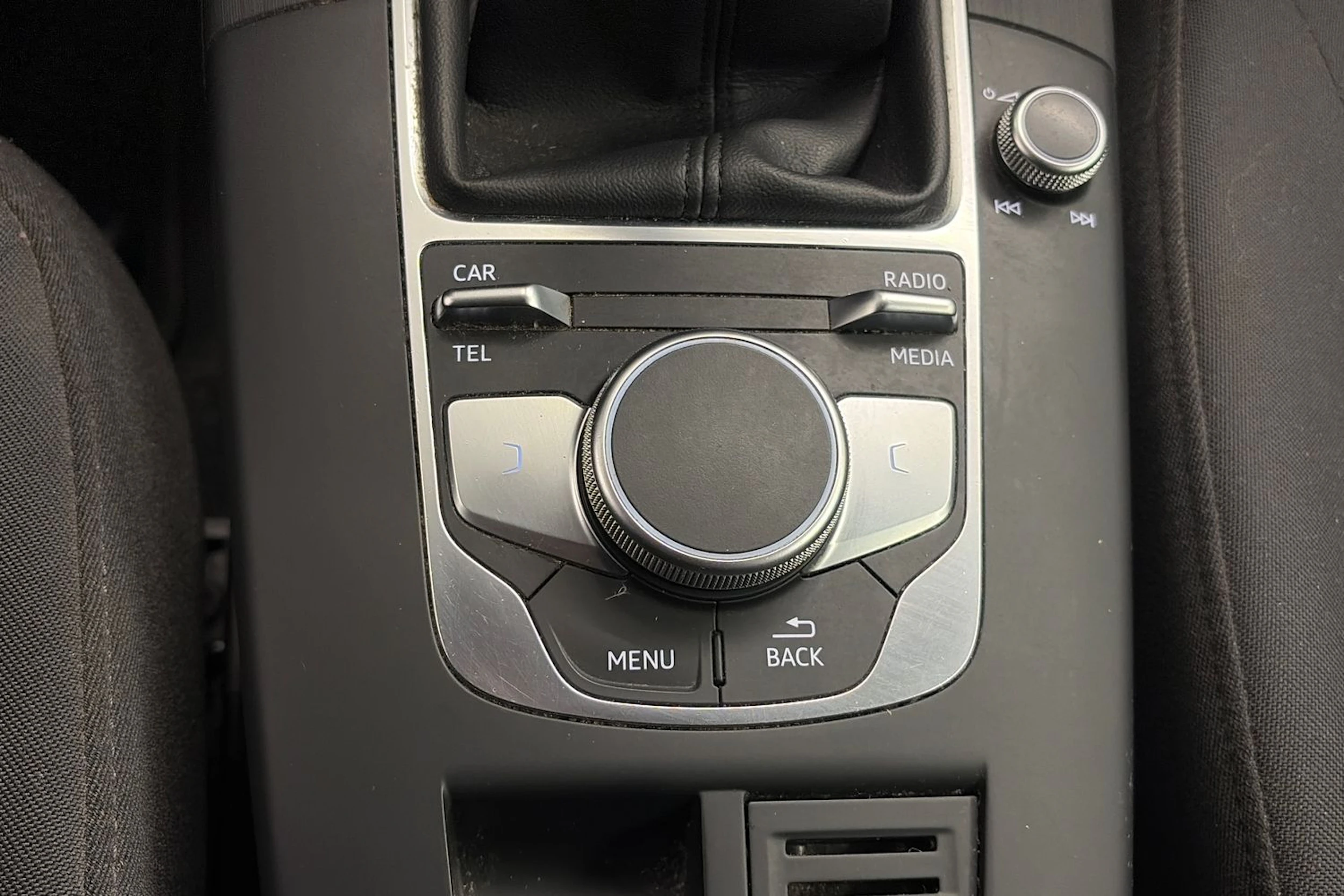 hopea Audi A3 2017 kuva 22.