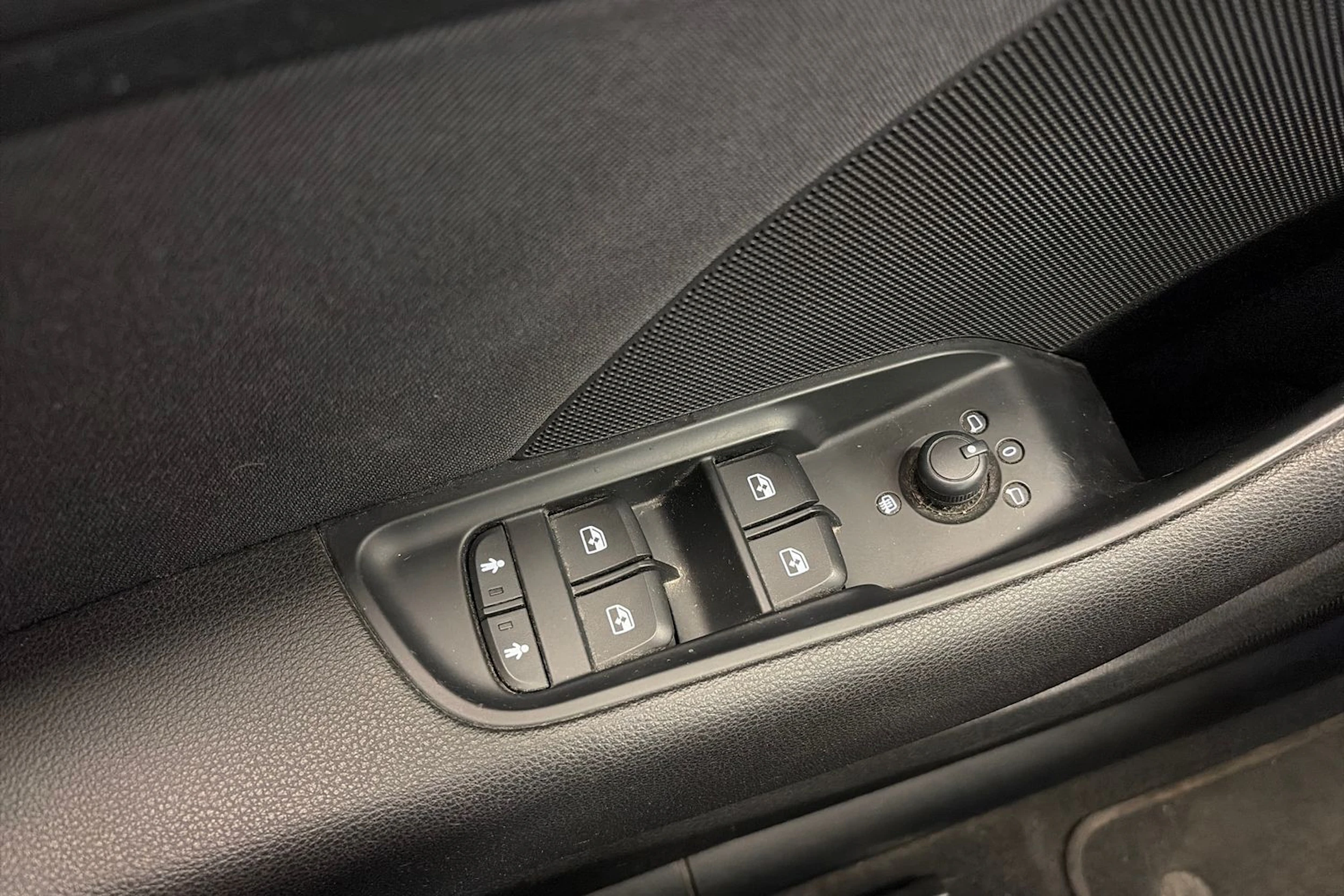 hopea Audi A3 2017 kuva 24.