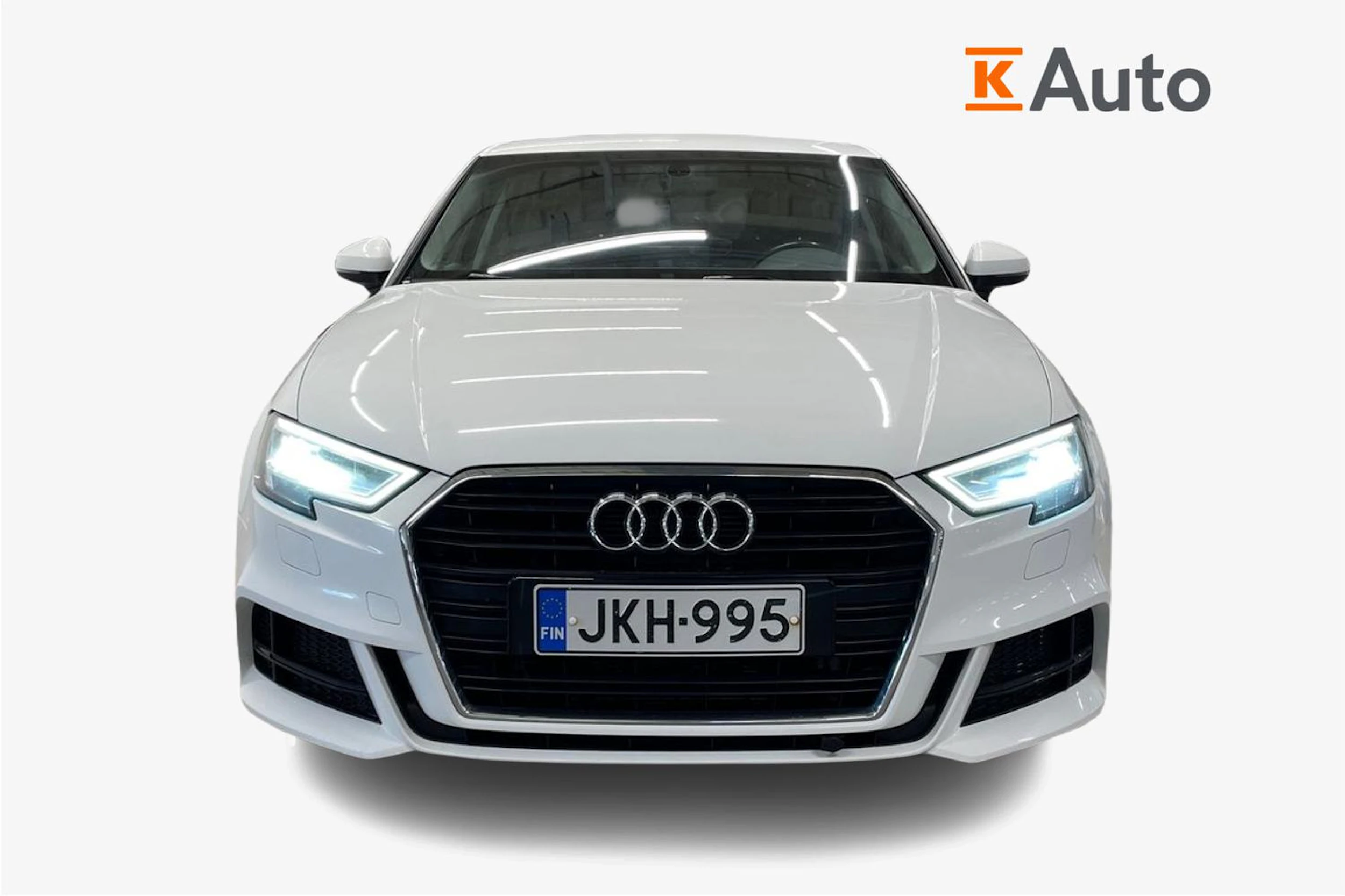 valkoinen Audi A3 2017 kuva 5.