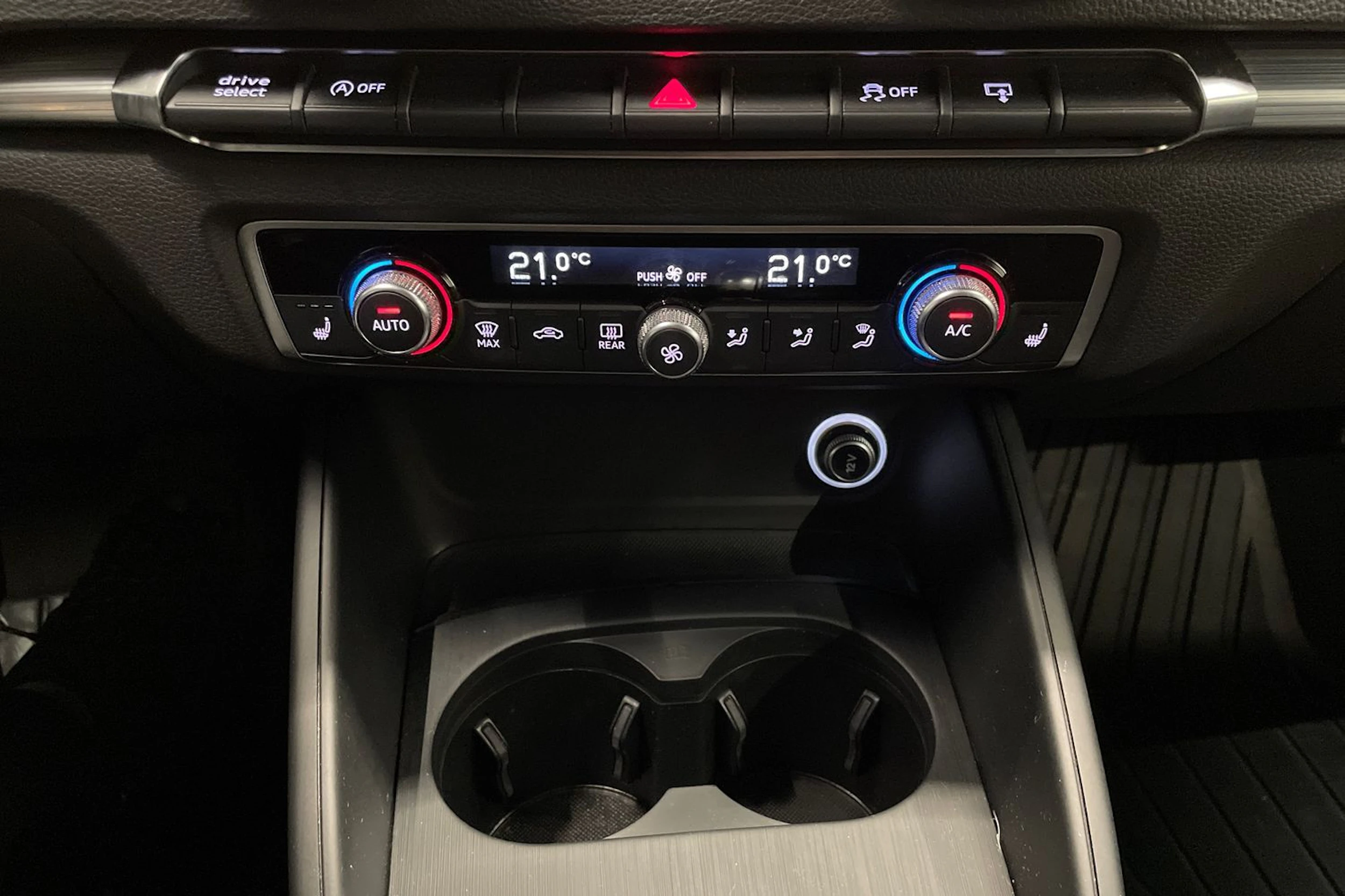 valkoinen Audi A3 2017 kuva 20.