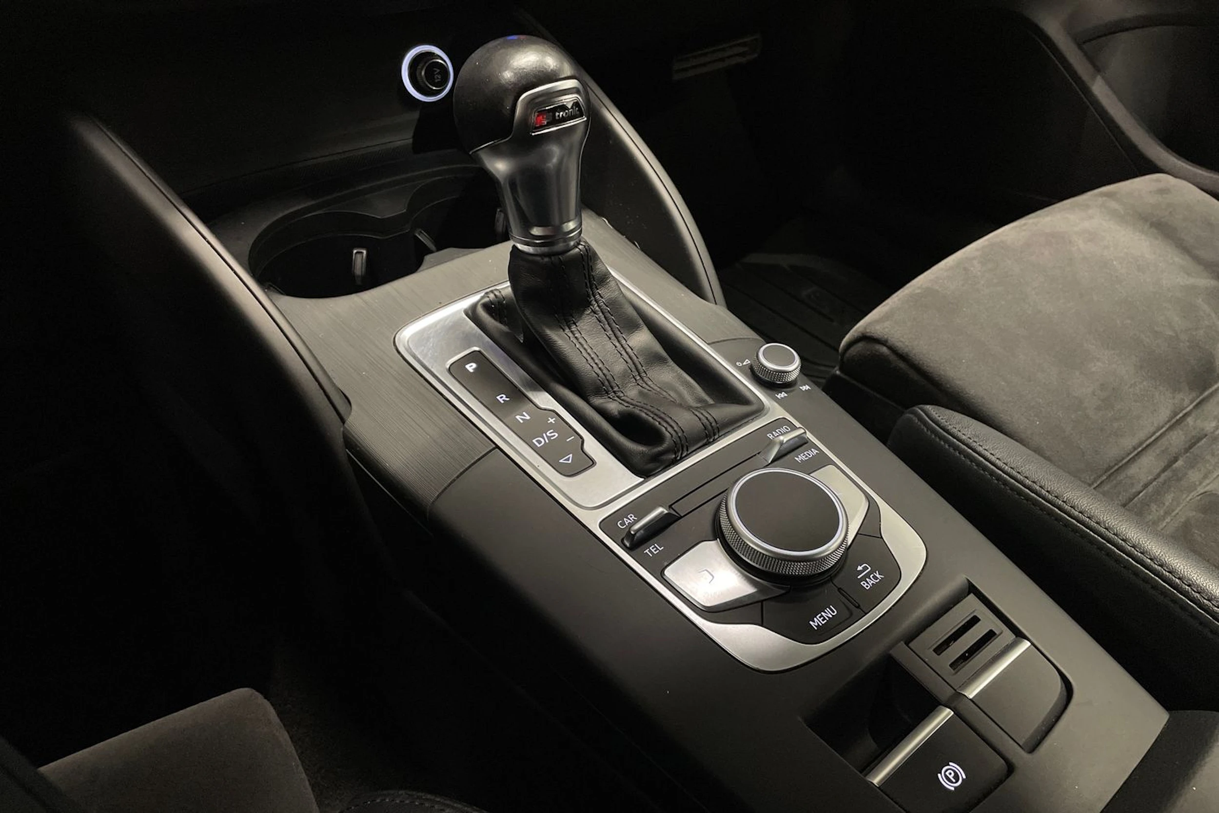 valkoinen Audi A3 2017 kuva 21.