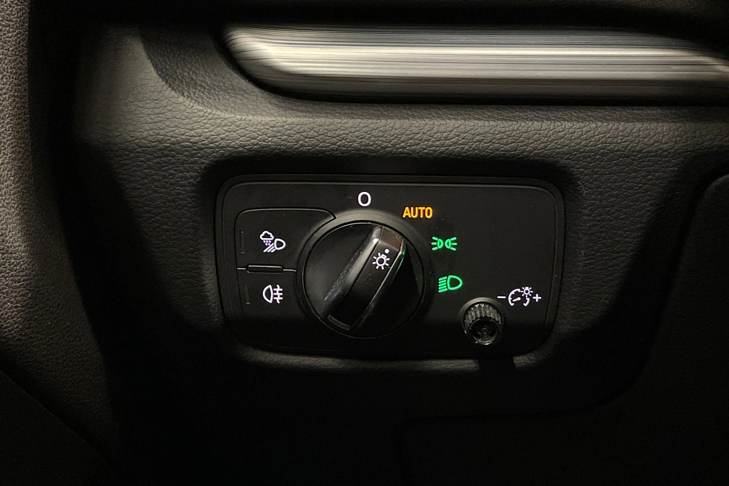 valkoinen Audi A3 2017 kuva 22.