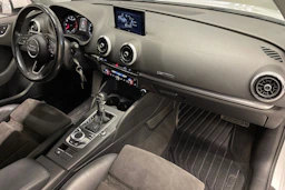 valkoinen Audi A3 2017 kuva 27.