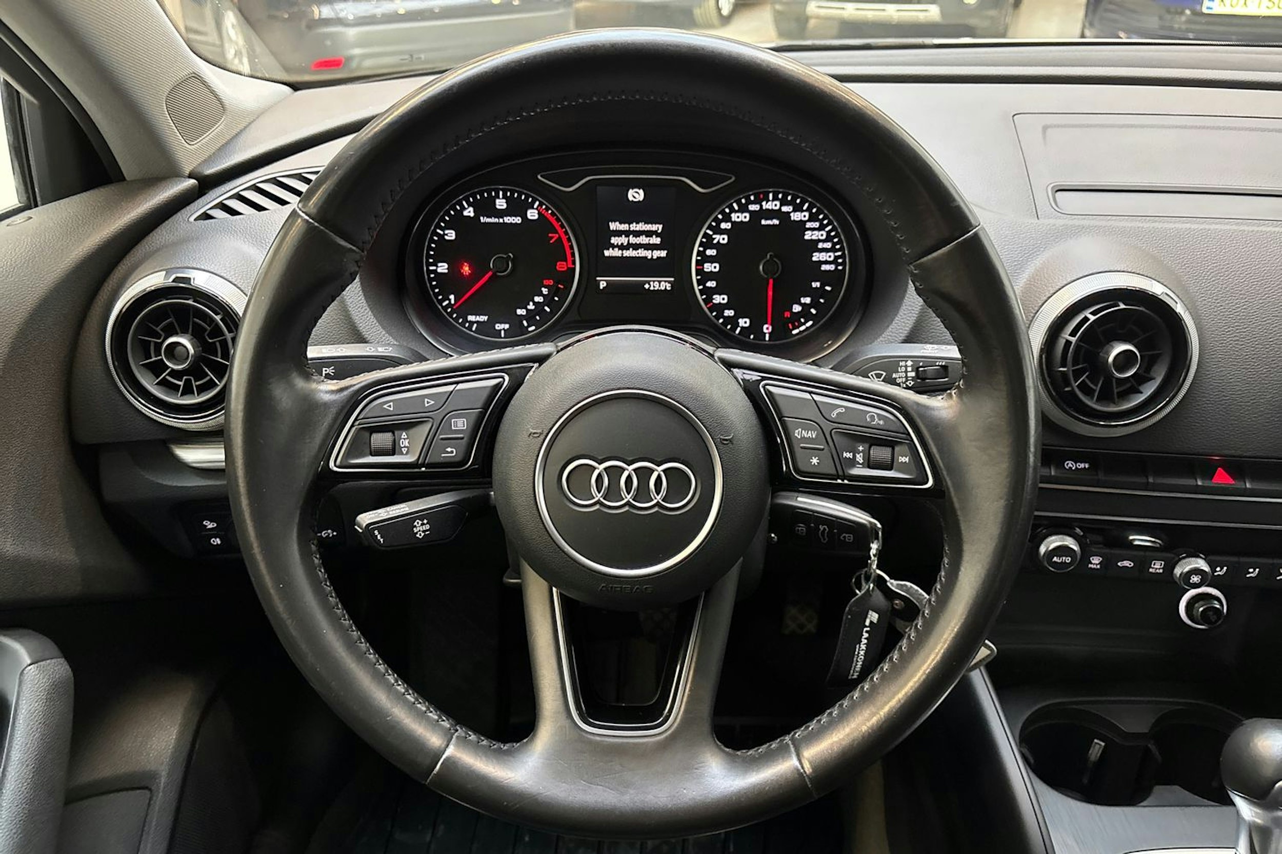 hopea Audi A3 2017 kuva 15.