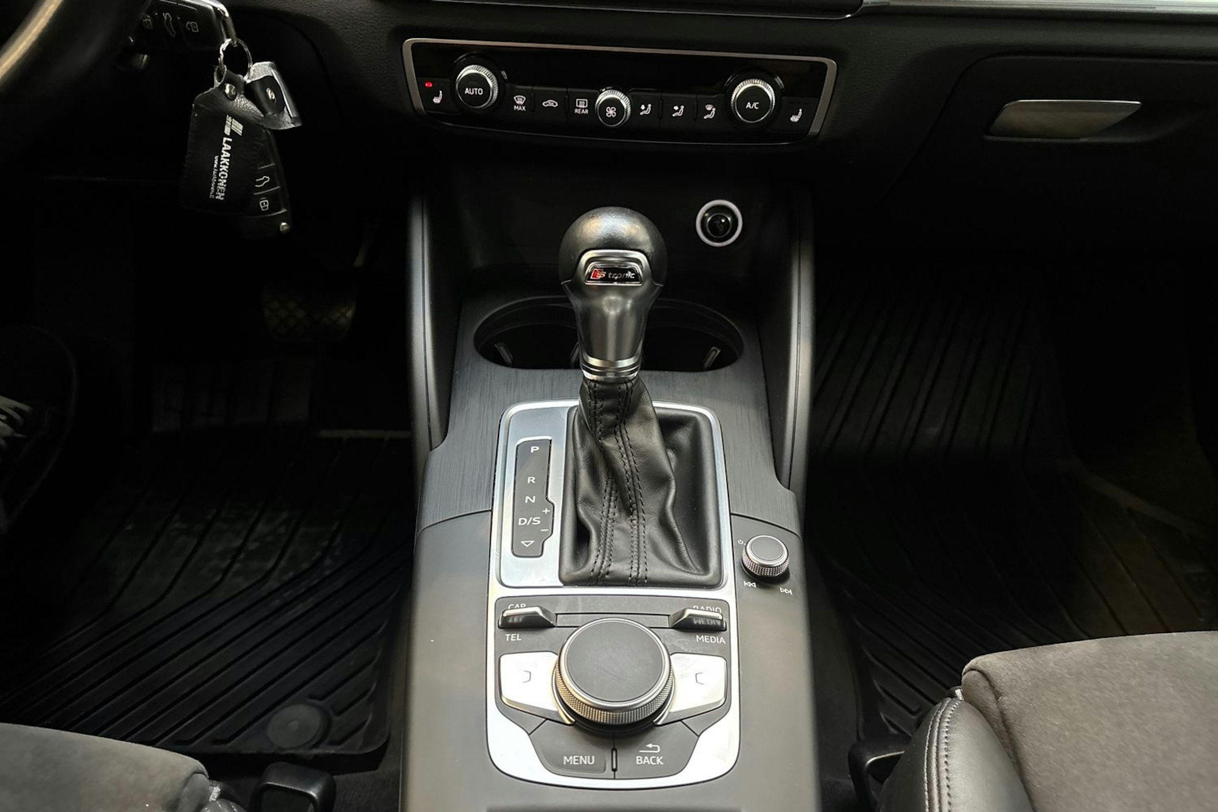 hopea Audi A3 2017 kuva 18.