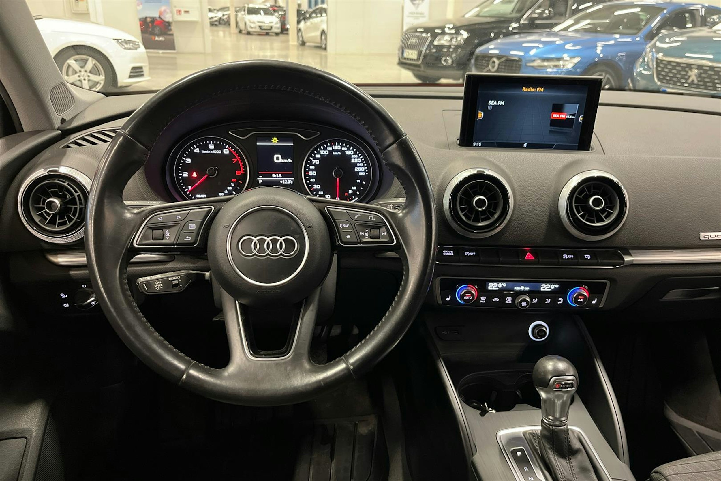 punainen Audi A3 2017 kuva 7.