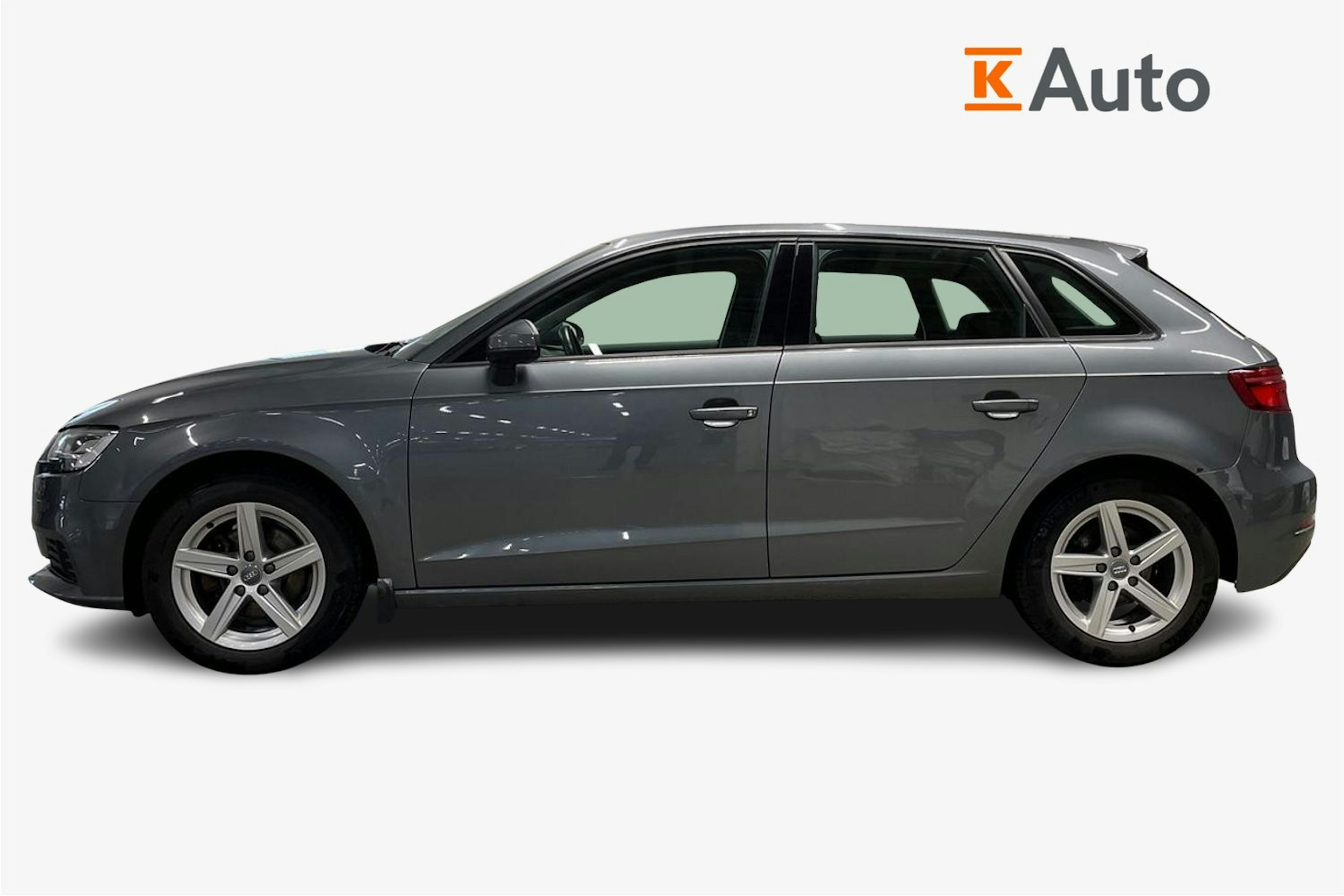 harmaa Audi A3 2017 kuva 6.