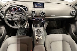 harmaa Audi A3 2017 kuva 9.