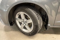 harmaa Audi A3 2017 kuva 13.