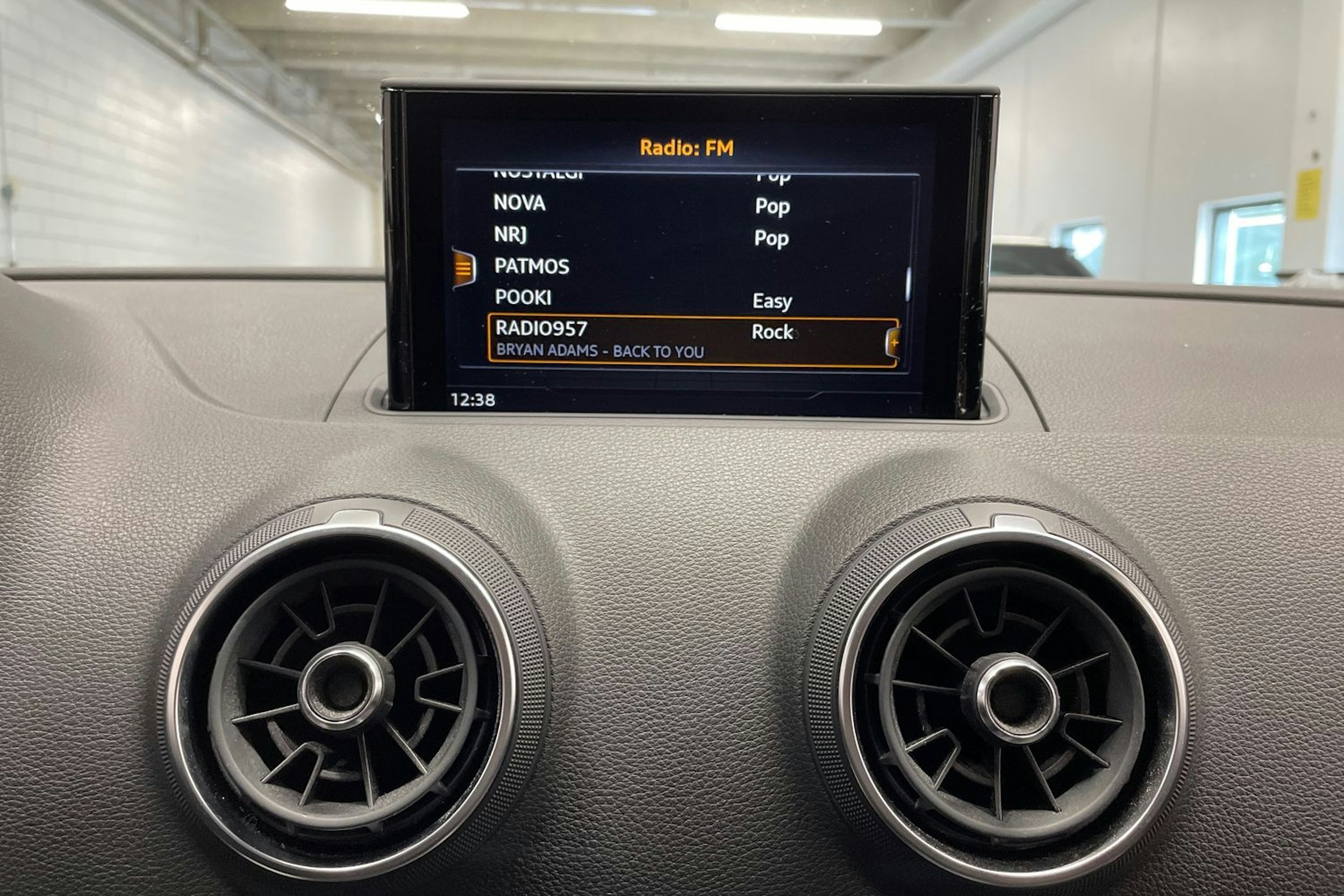 harmaa Audi A3 2017 kuva 18.