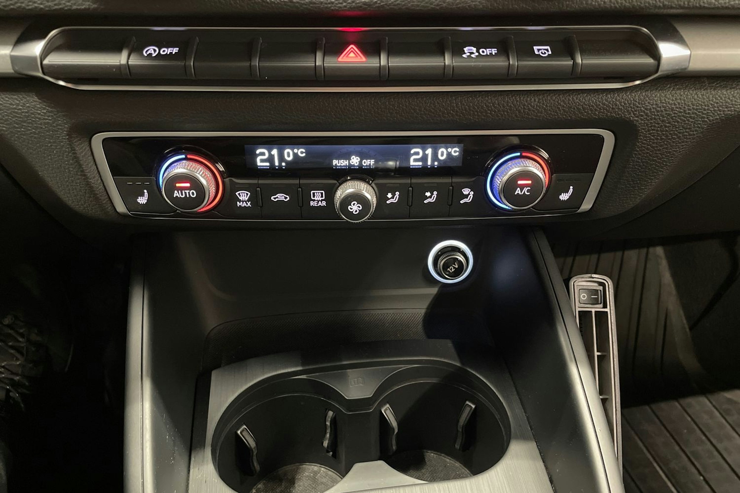 harmaa Audi A3 2017 kuva 21.