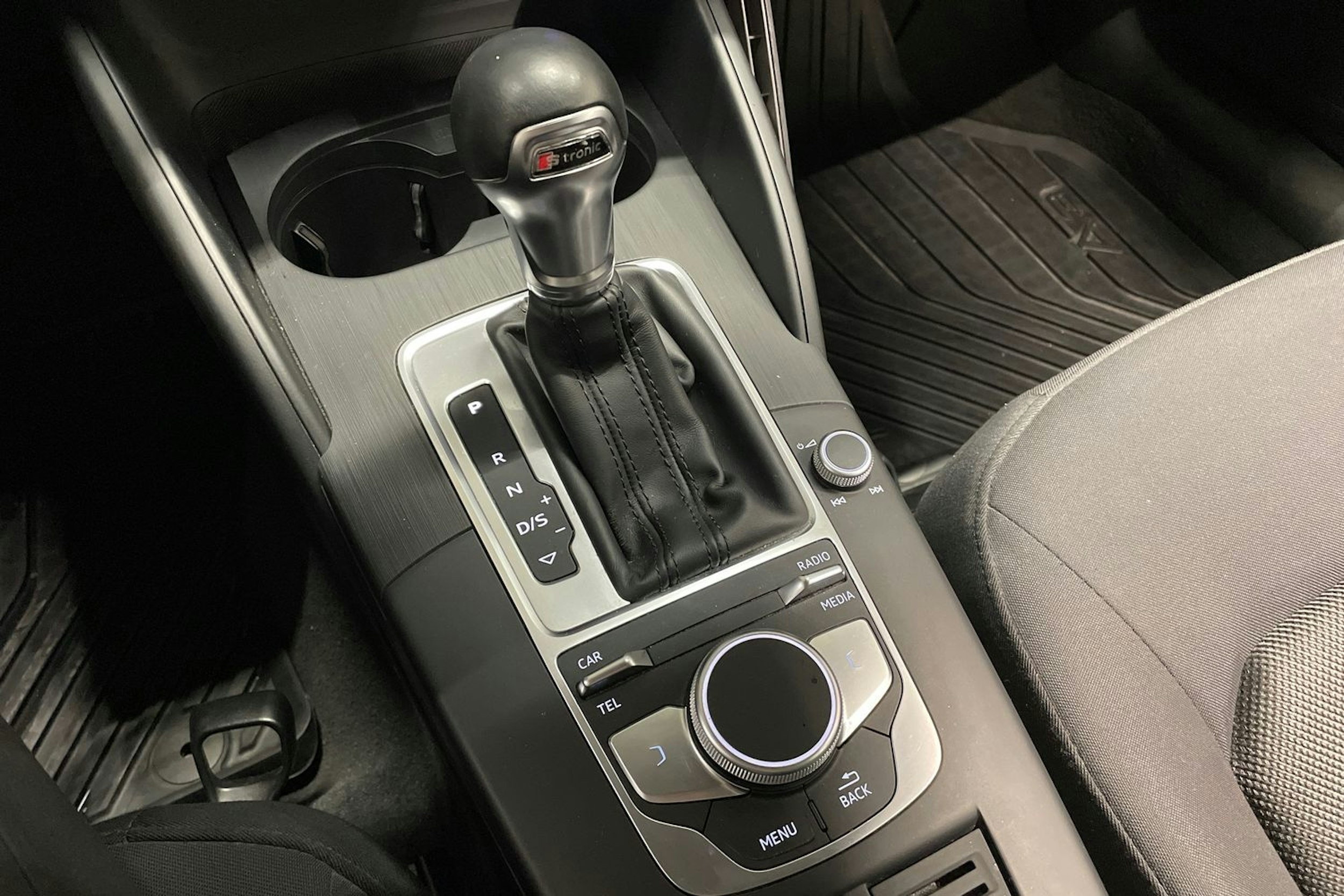 harmaa Audi A3 2017 kuva 22.