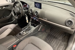 harmaa Audi A3 2017 kuva 29.