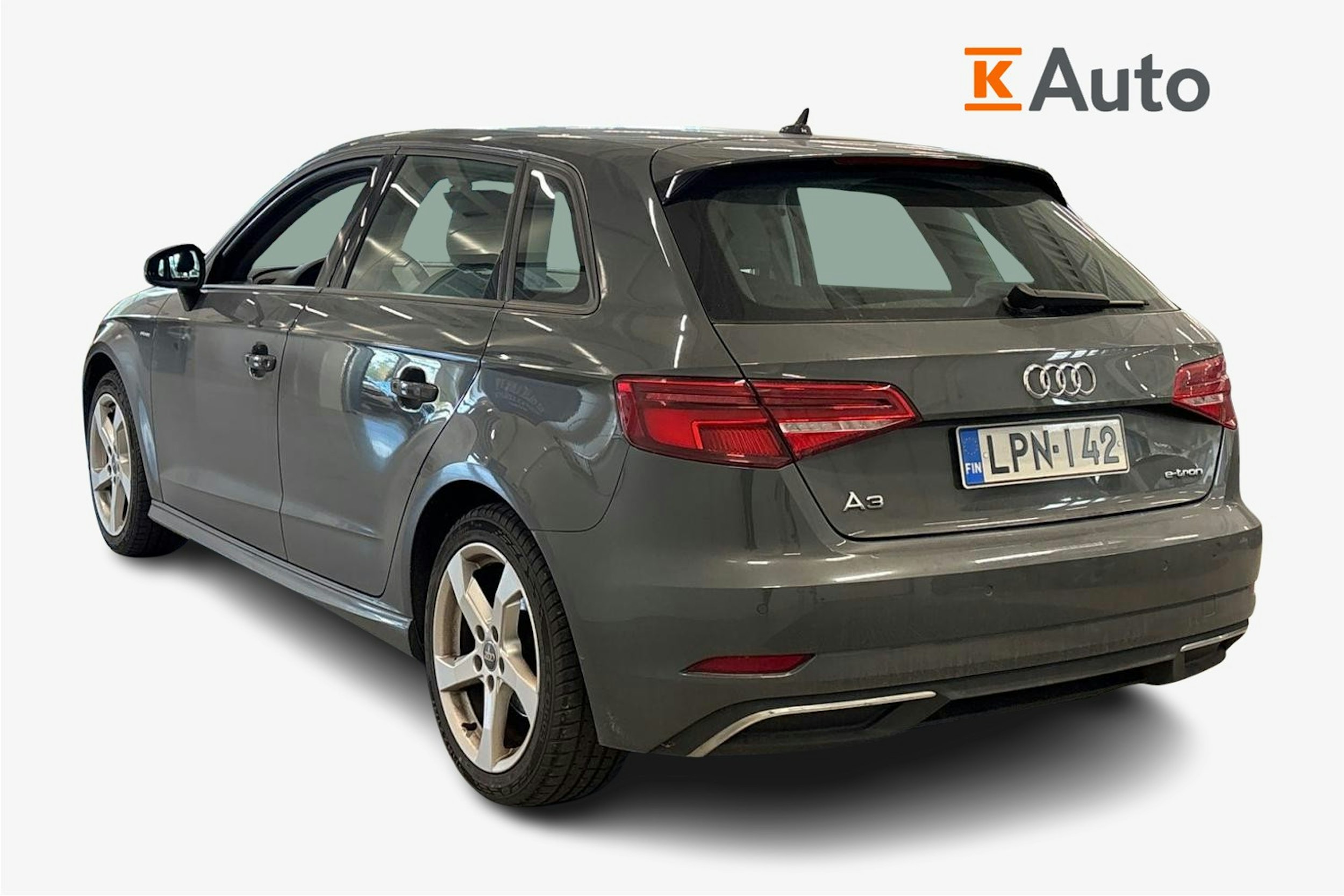 harmaa Audi A3 2017 kuva 2.
