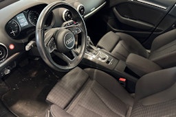 harmaa Audi A3 2017 kuva 3.
