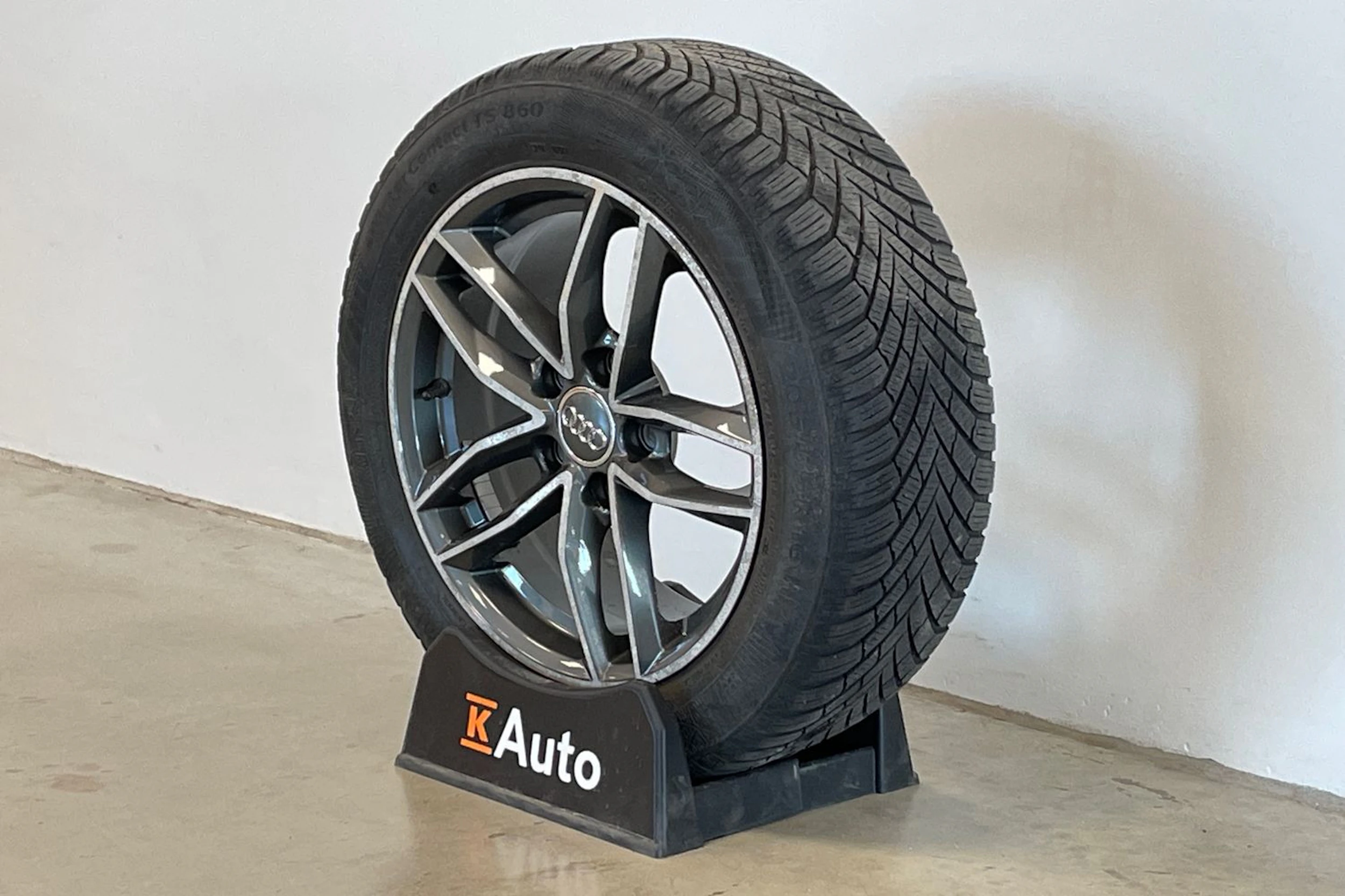 Harmaa Audi A3 2017 kuva 10.