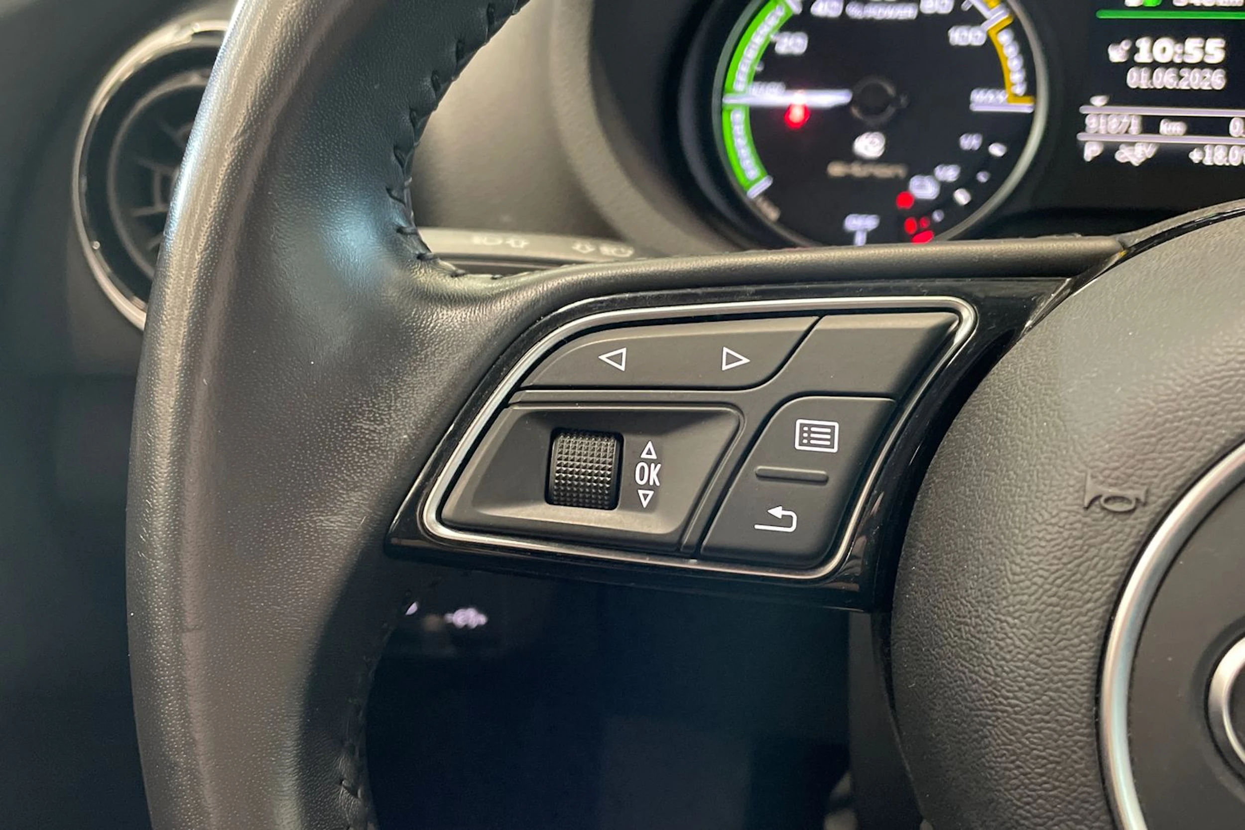 Harmaa Audi A3 2017 kuva 15.
