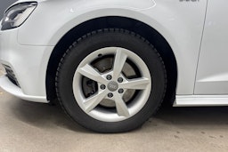 valkoinen Audi A3 2018 kuva 9.