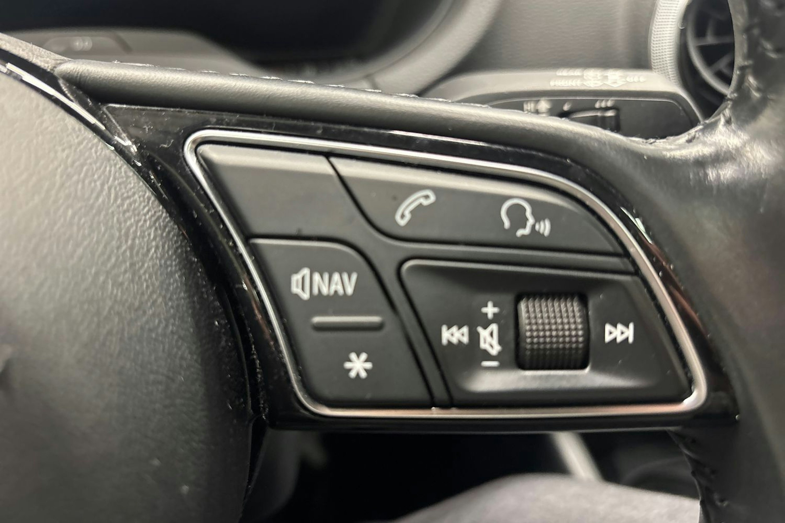 valkoinen Audi A3 2018 kuva 13.