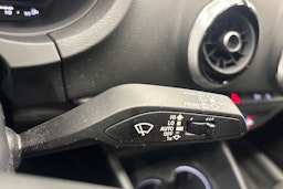 valkoinen Audi A3 2018 kuva 15.