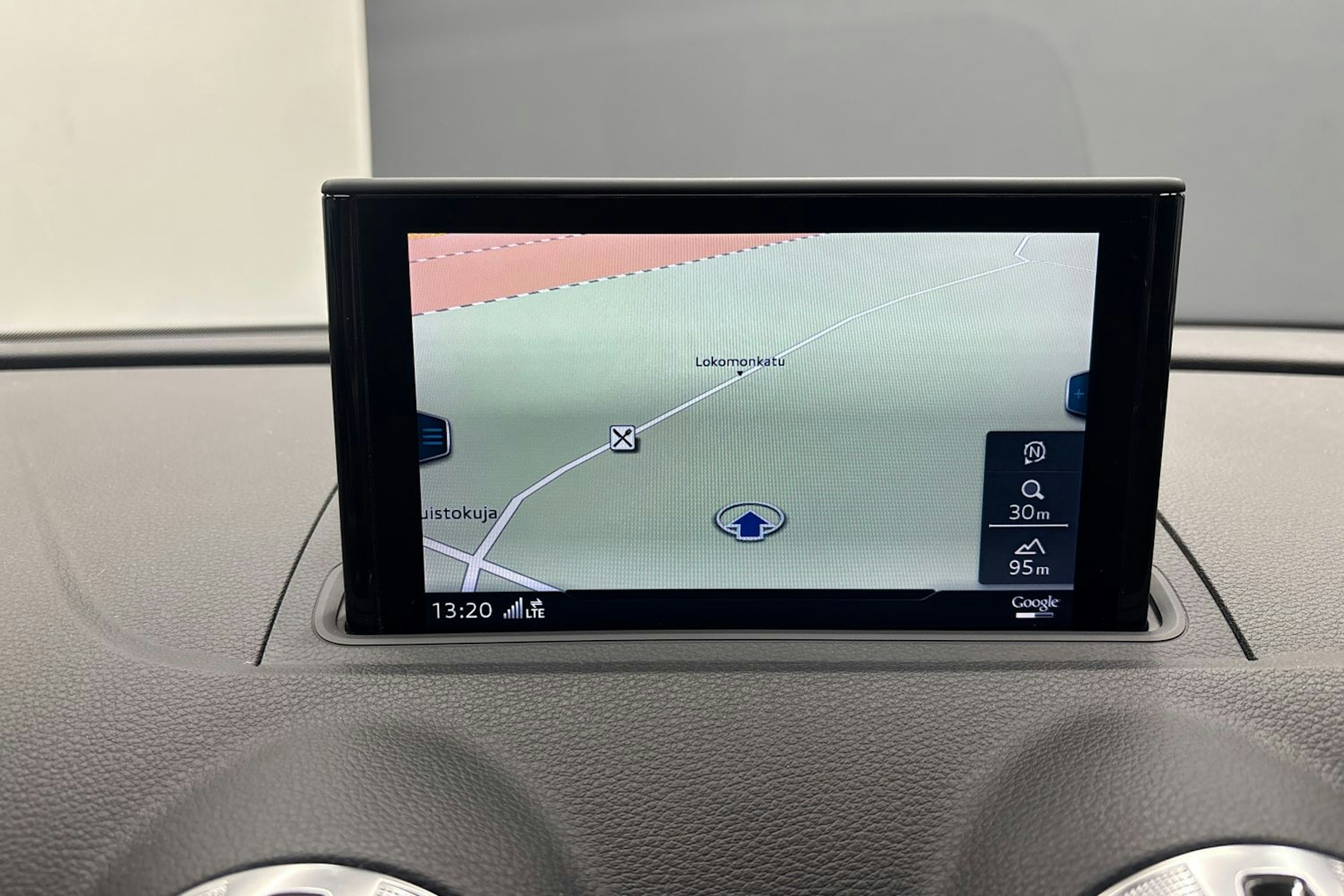 valkoinen Audi A3 2018 kuva 18.