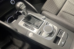 valkoinen Audi A3 2018 kuva 20.