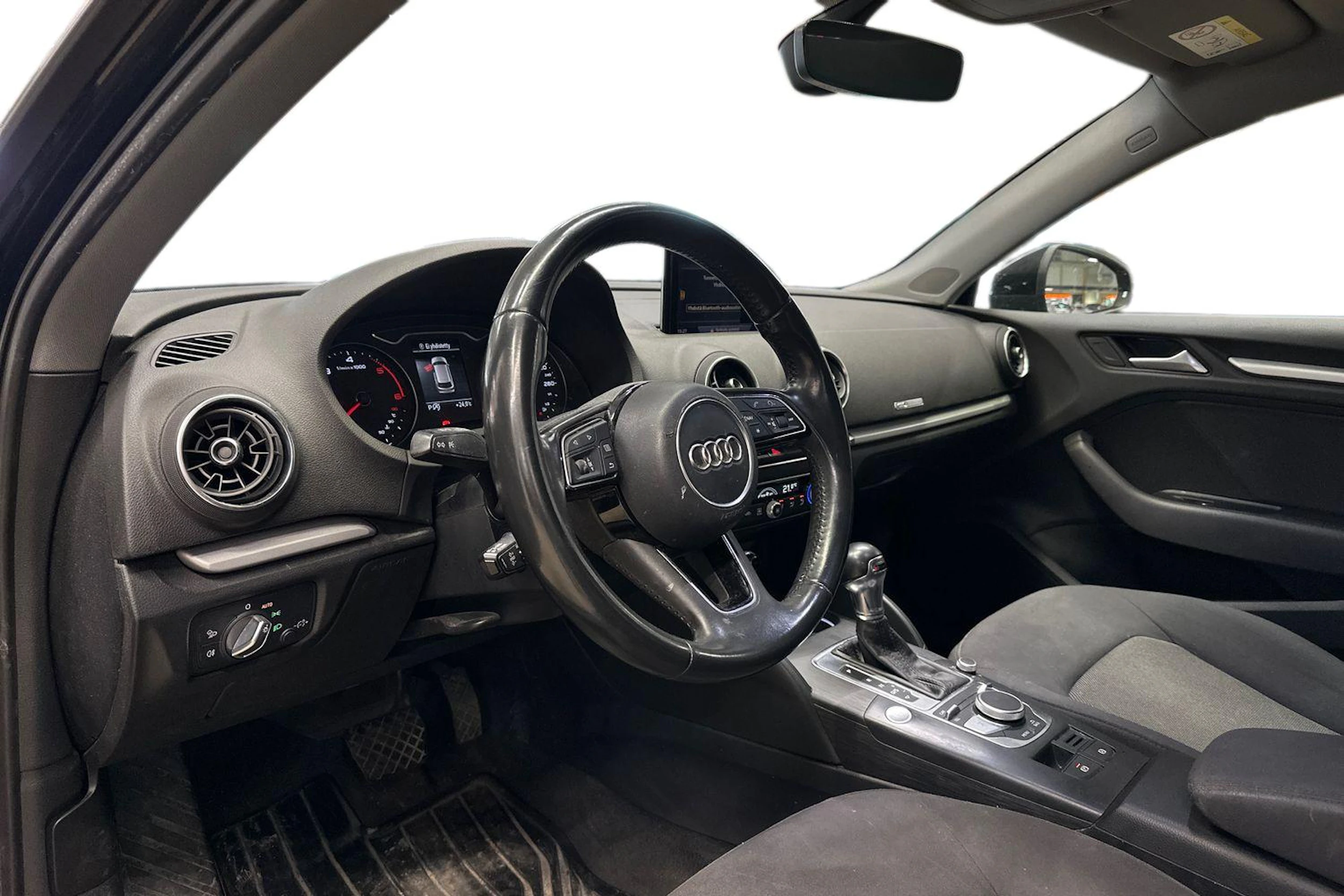 musta Audi A3 2017 kuva 3.