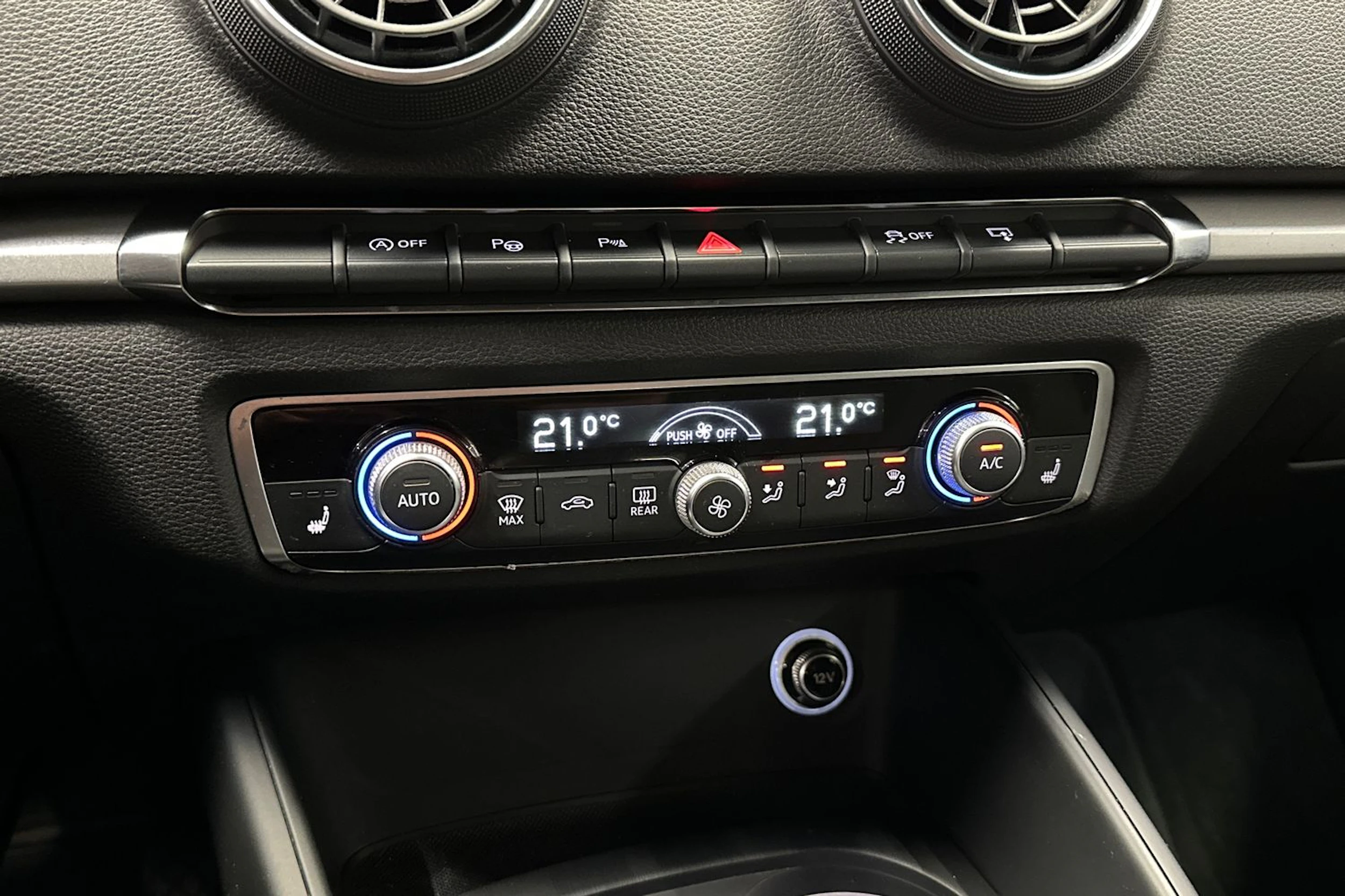 musta Audi A3 2017 kuva 15.