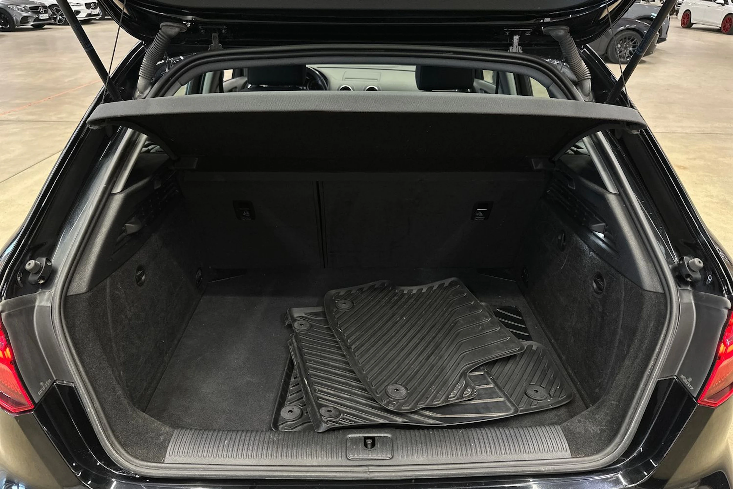 musta Audi A3 2017 kuva 23.