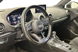 keltainen Audi A3 2017 kuva 6.
