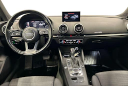keltainen Audi A3 2017 kuva 7.