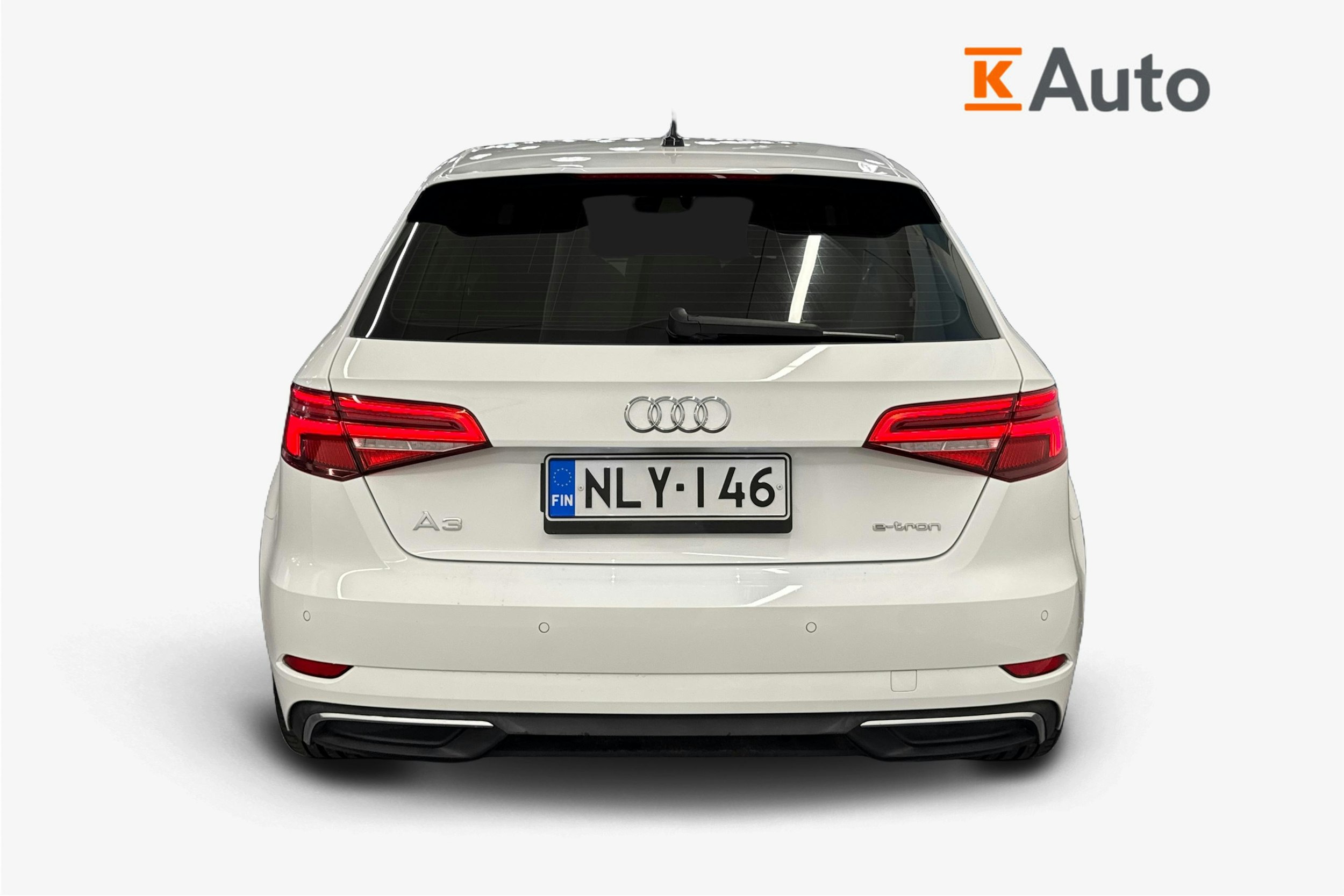 valkoinen Audi A3 2017 kuva 3.