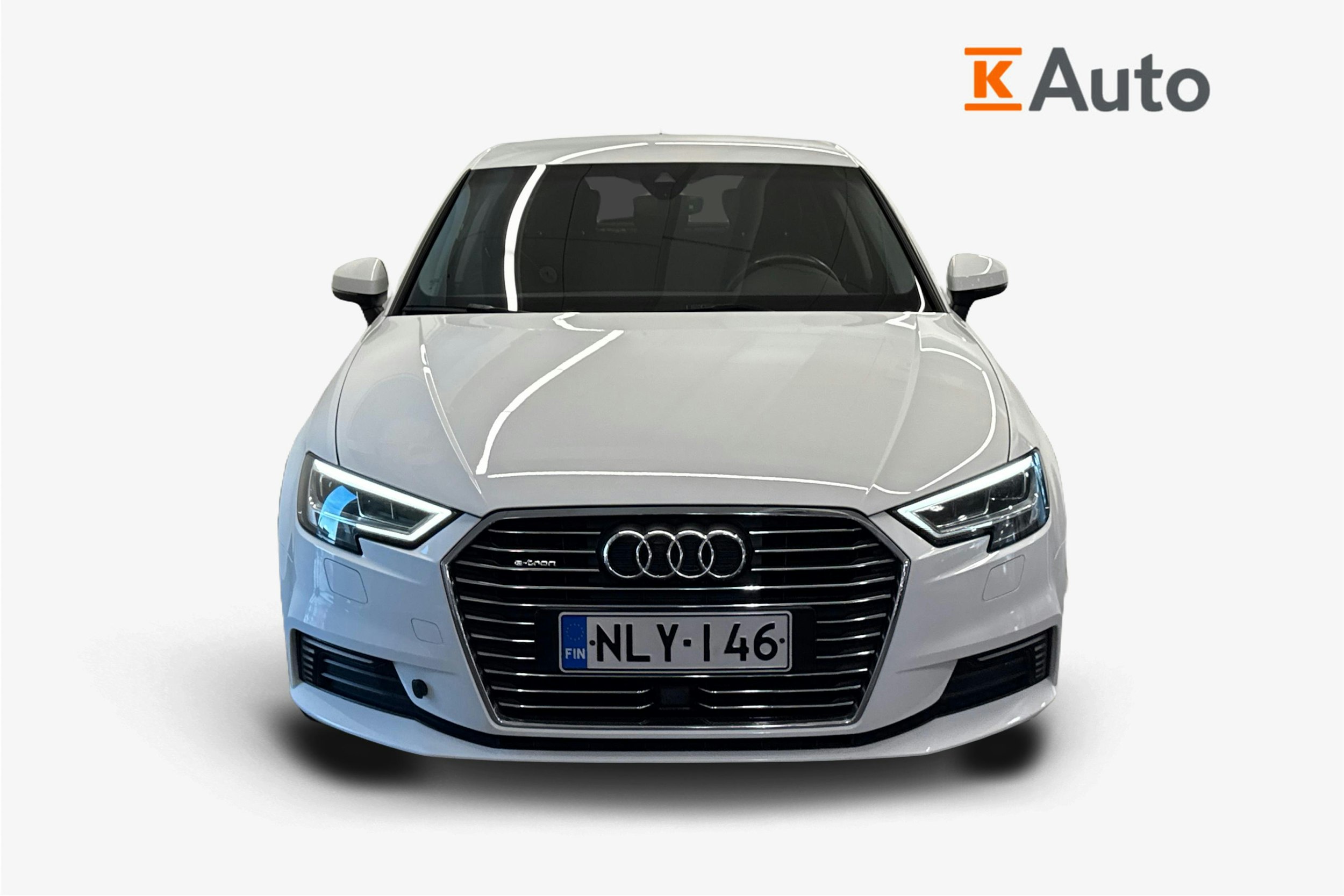 valkoinen Audi A3 2017 kuva 5.