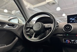 valkoinen Audi A3 2017 kuva 17.