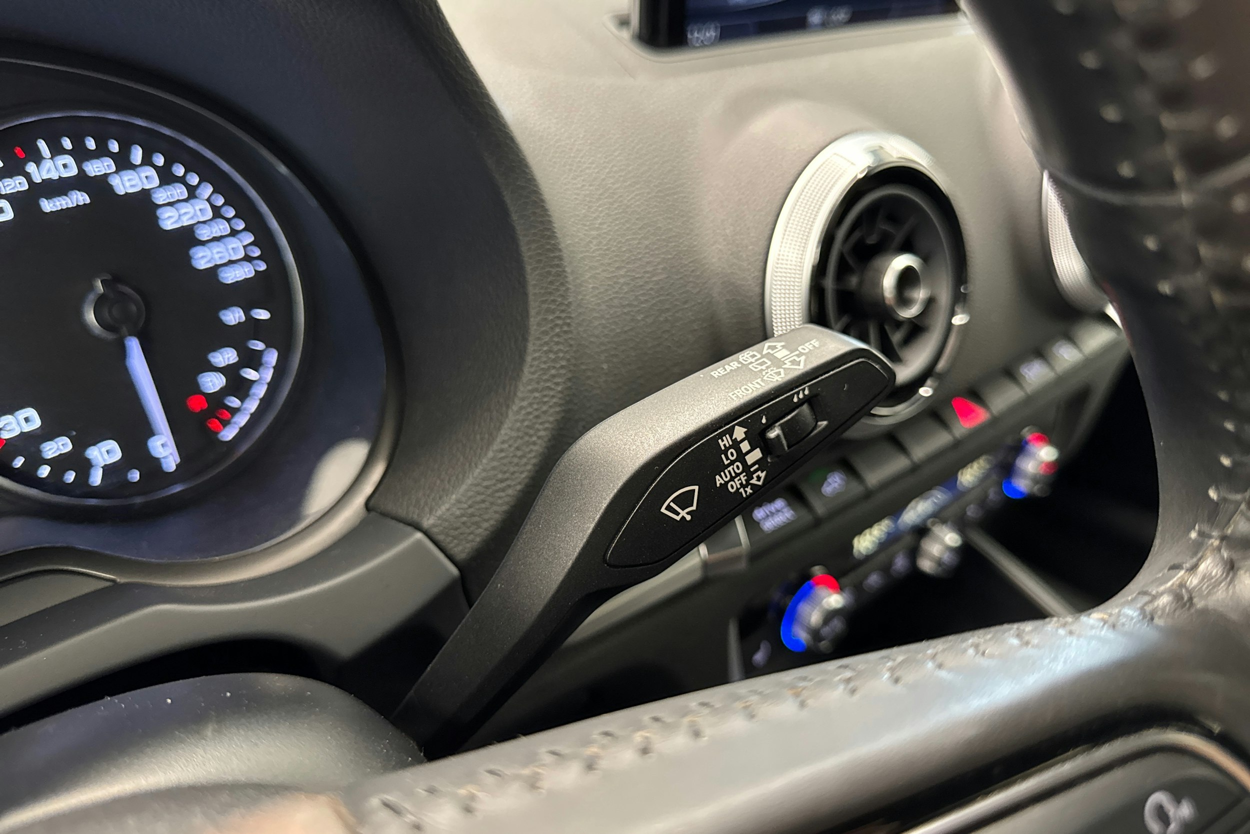 valkoinen Audi A3 2017 kuva 21.