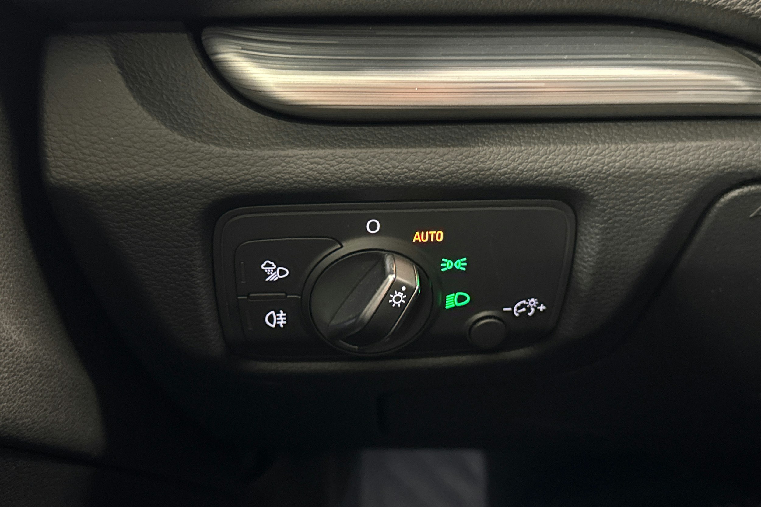 valkoinen Audi A3 2017 kuva 23.