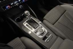 valkoinen Audi A3 2017 kuva 26.
