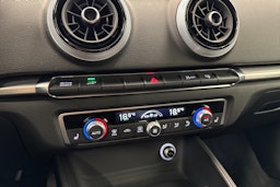 valkoinen Audi A3 2017 kuva 29.
