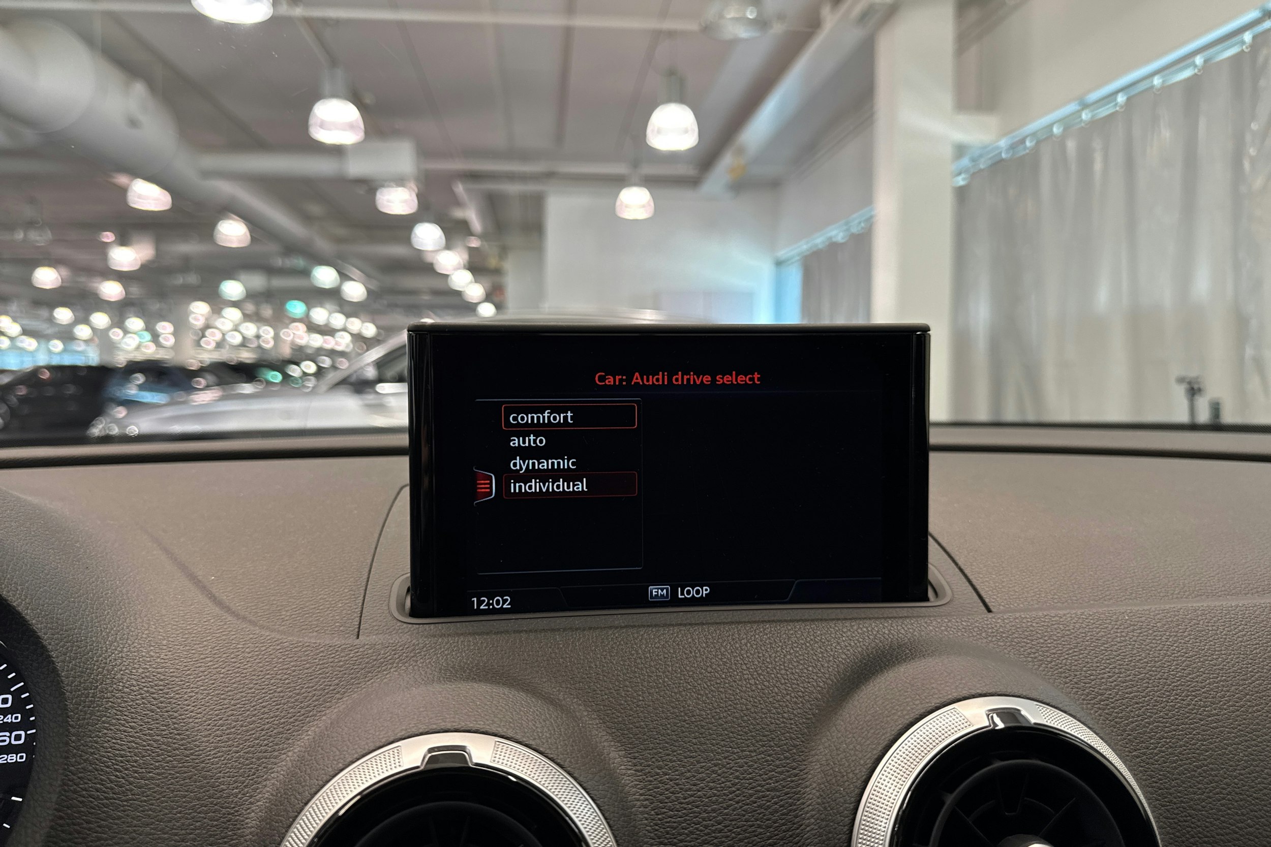 valkoinen Audi A3 2017 kuva 32.