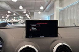 valkoinen Audi A3 2017 kuva 32.