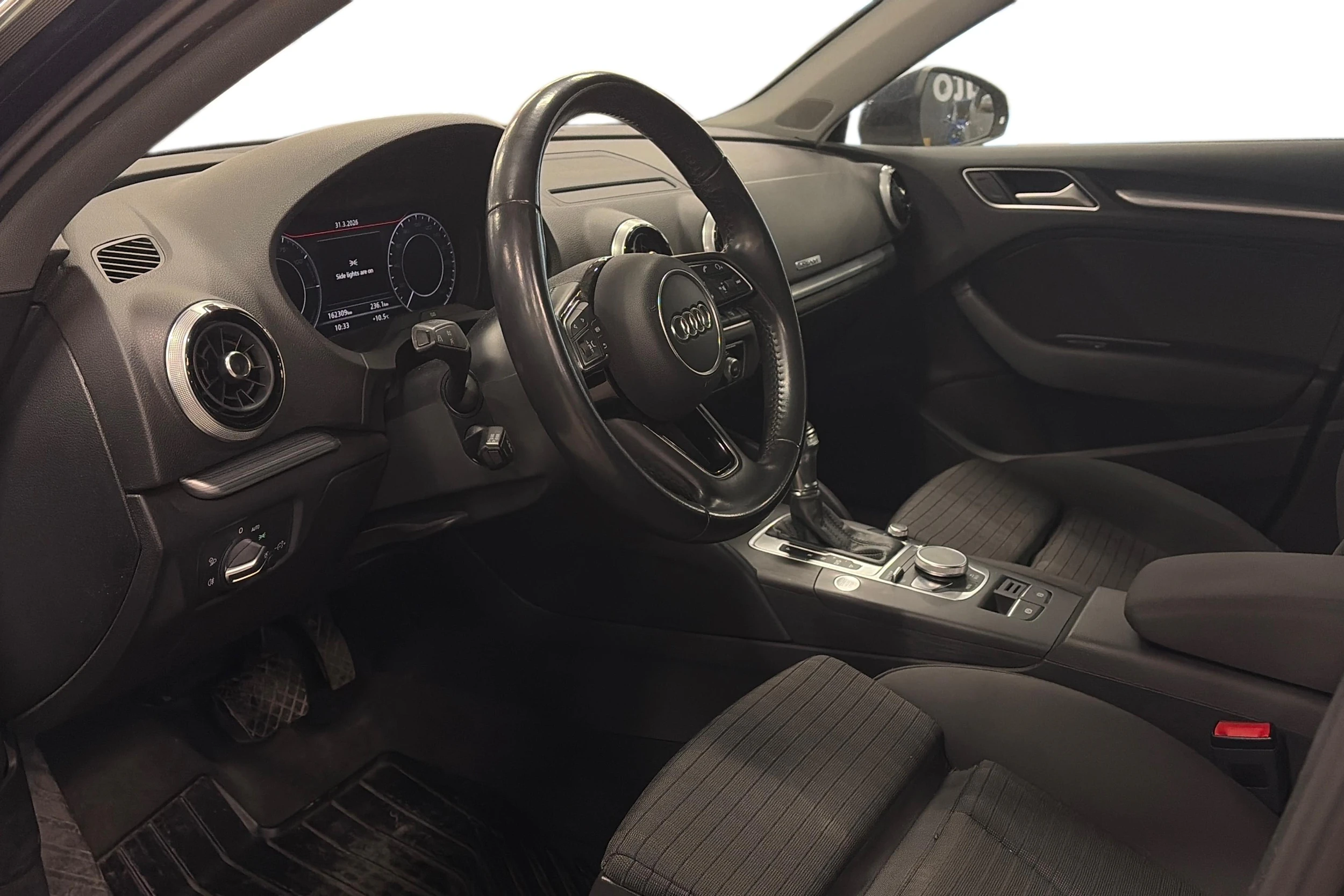 sininen Audi A3 2017 kuva 3.