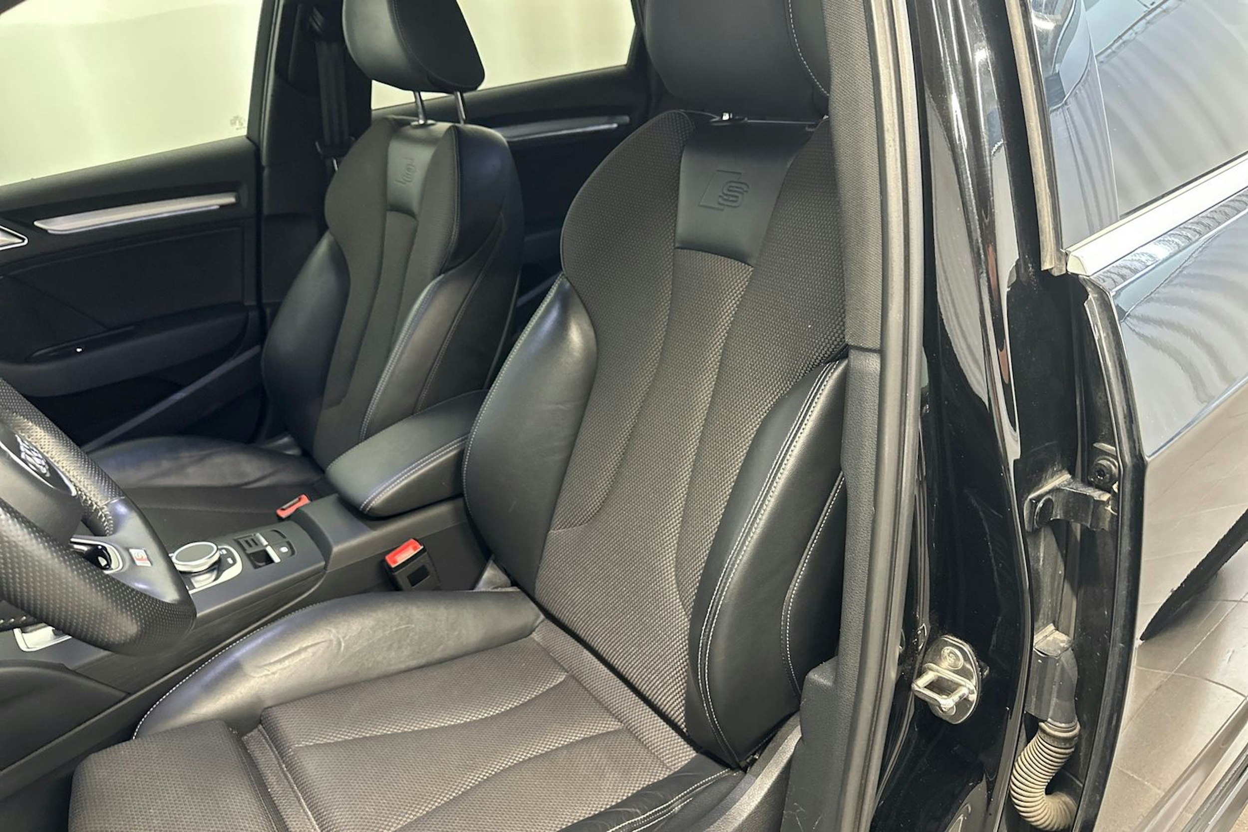 musta Audi A3 2017 kuva 17.