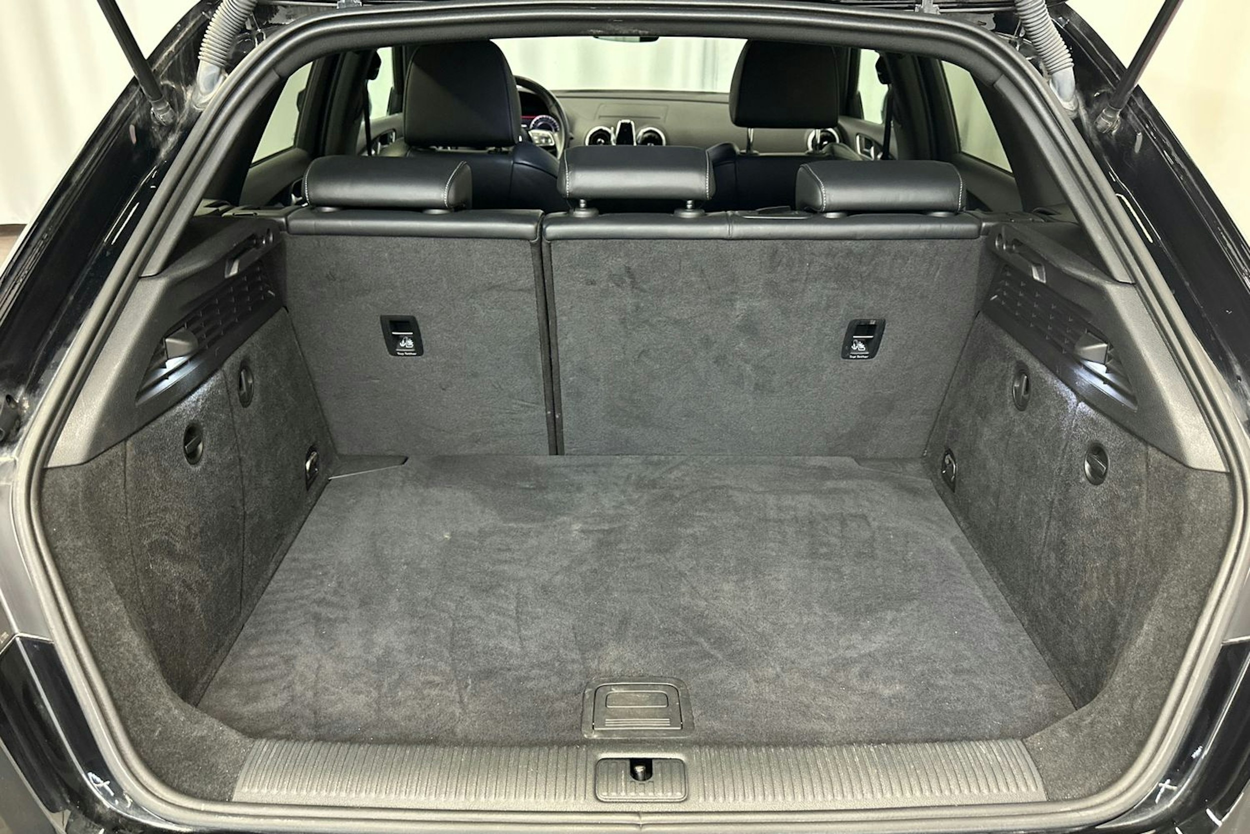 musta Audi A3 2017 kuva 34.