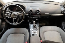 harmaa Audi A3 2017 kuva 7.